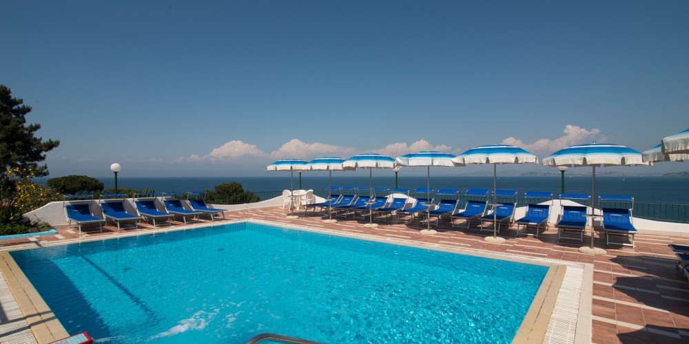 piscina bagnitiello sul mare a ischia